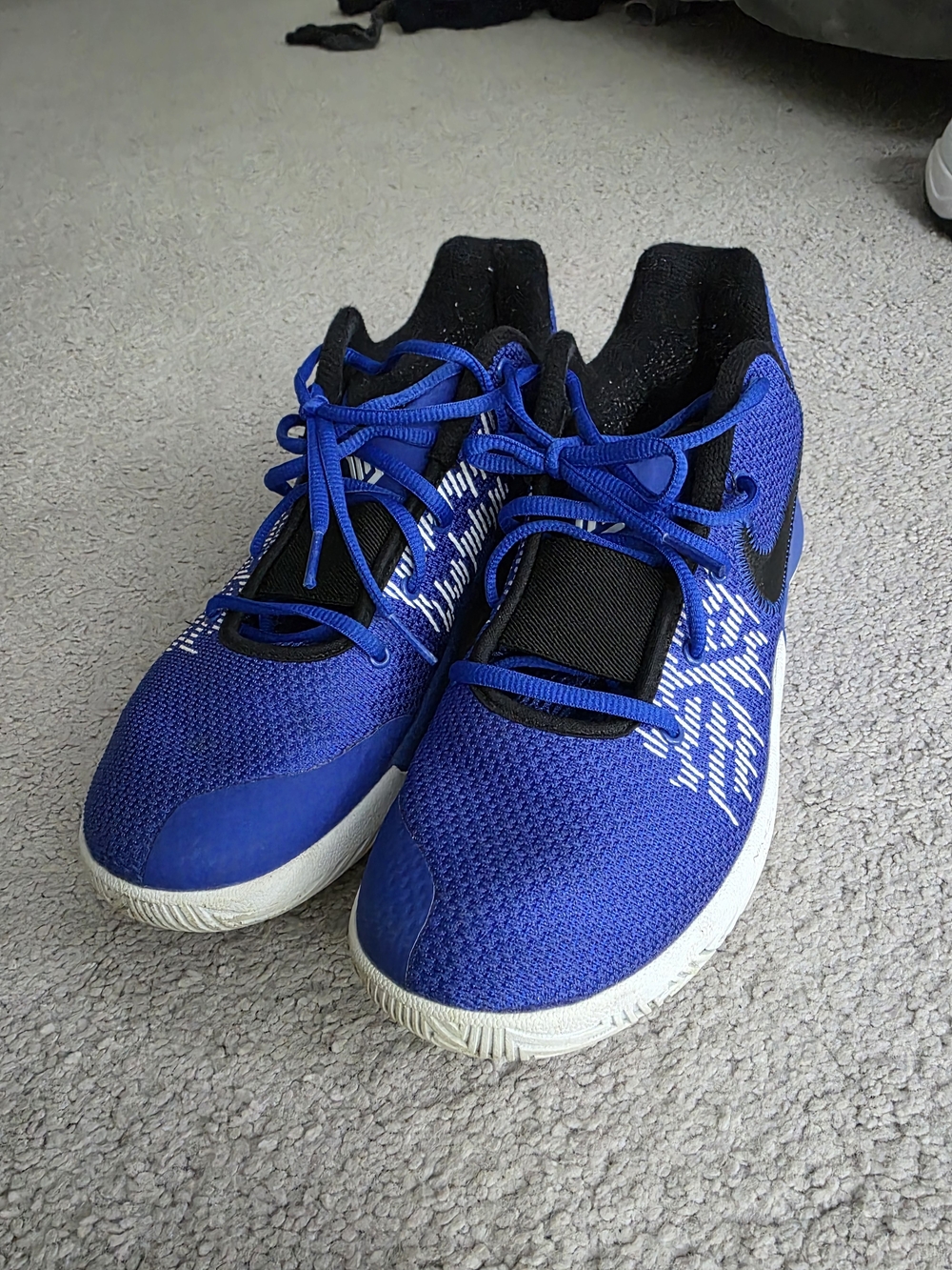 Nike Mens Kyrie Irving